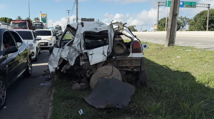 Mulher morre atropelada após acidente na BR-101, na Paraíba