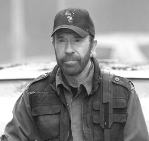 Morre Chuck Norris, astro de ação de Hollywood, aos 86 anos