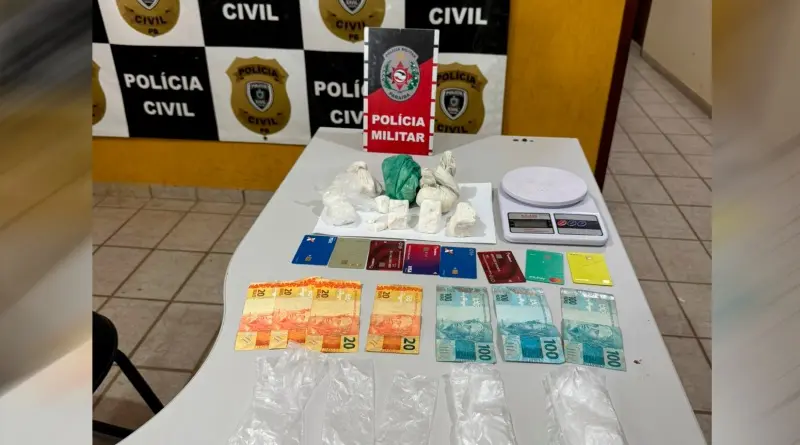 PM prende suspeito e apreende 450 g de cocaína em Bom Sucesso