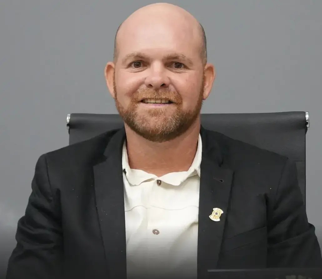 Justiça solta vereador de Santa Rita e impõe tornozeleira eletrônica