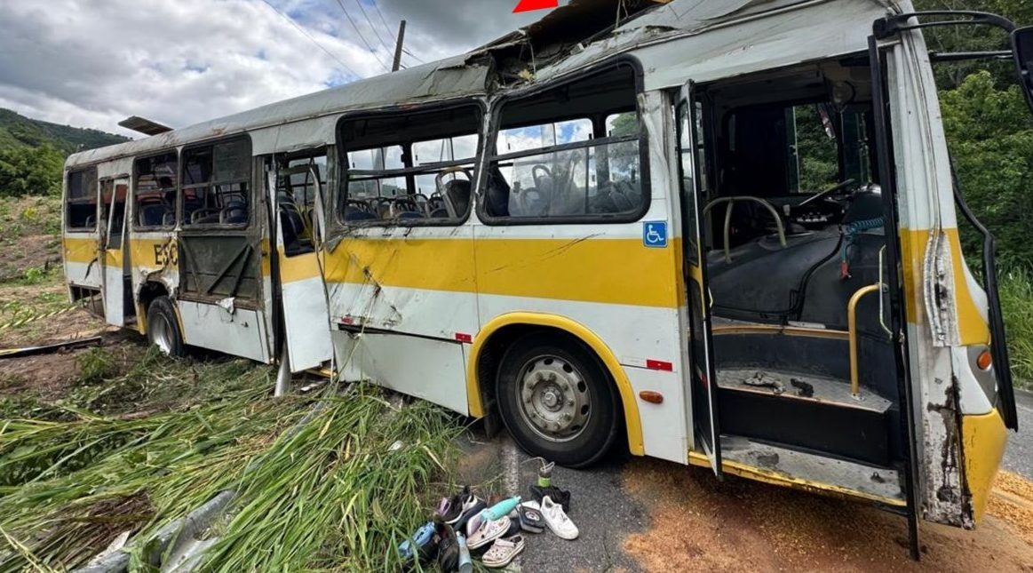 Um ano após acidente com ônibus escolar, caso segue sem desfecho 