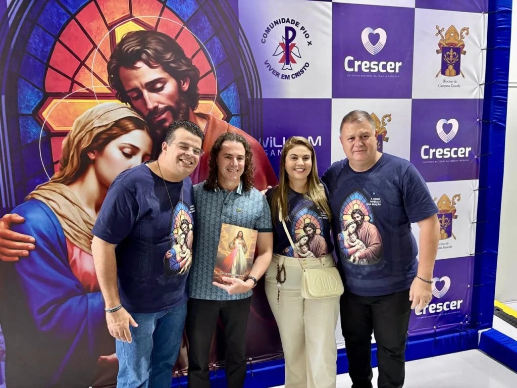 Veneziano participa do Crescer em Campina Grande e ressalta impacto do evento junto às famílias católicas
